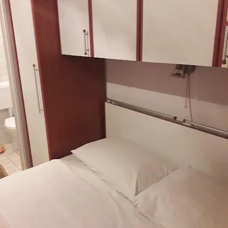 House Krk Гостевой дом 3*